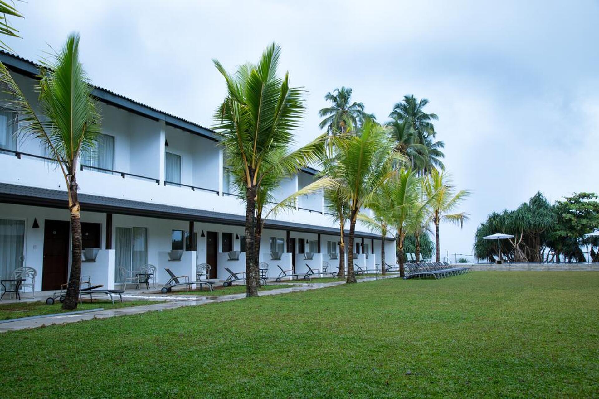Coco Royal Beach Resort 4