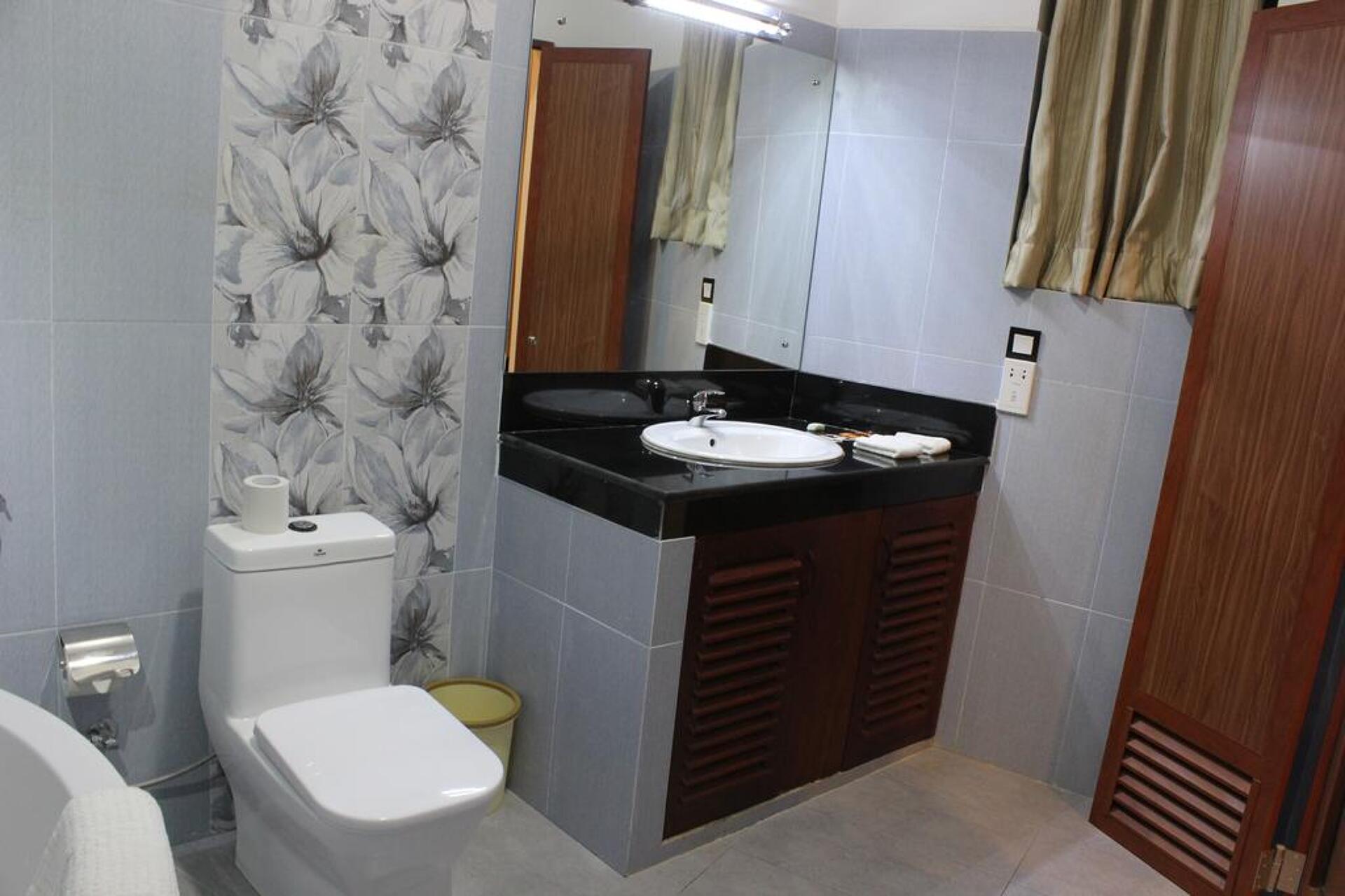 Gloria Grand Hotel 17
