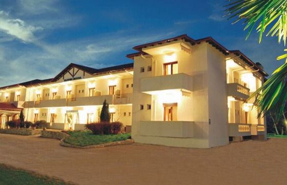Yannis Hotel
