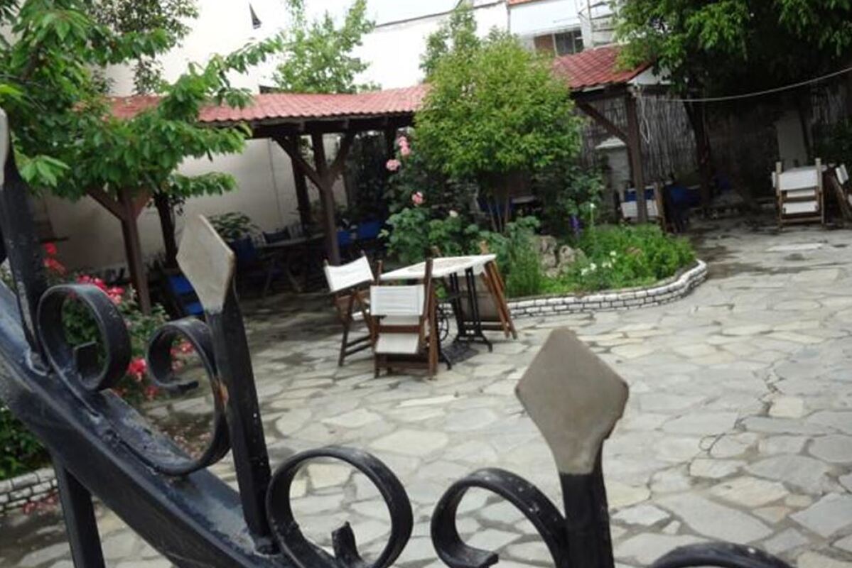 Acropolis Boutique Hotel 2* 2