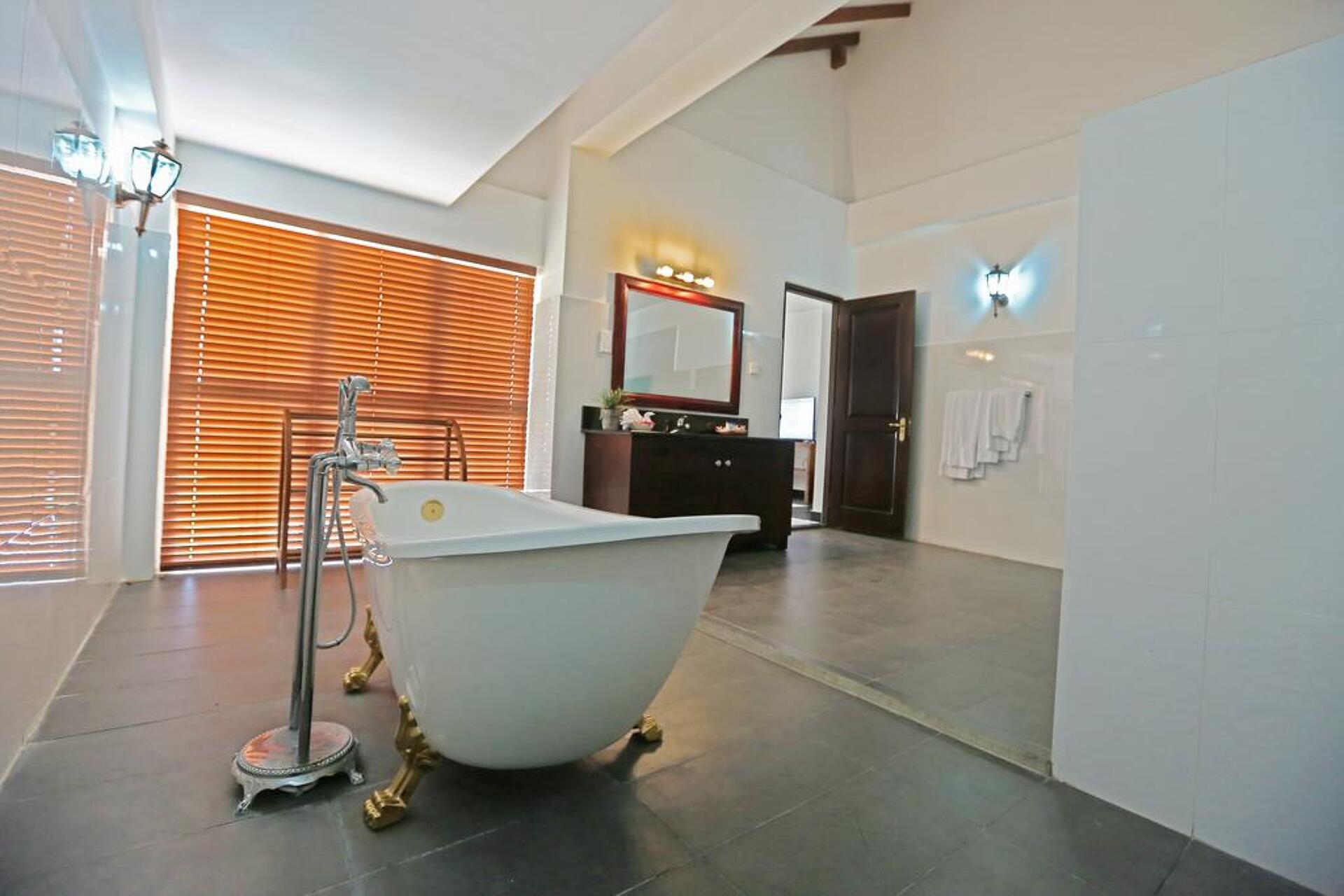 Passi Villas 33