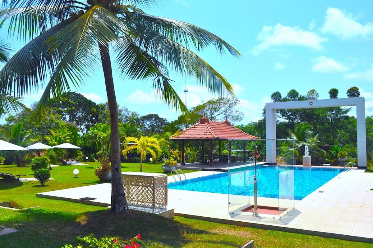 Cocoon Resort & Villas 4* last