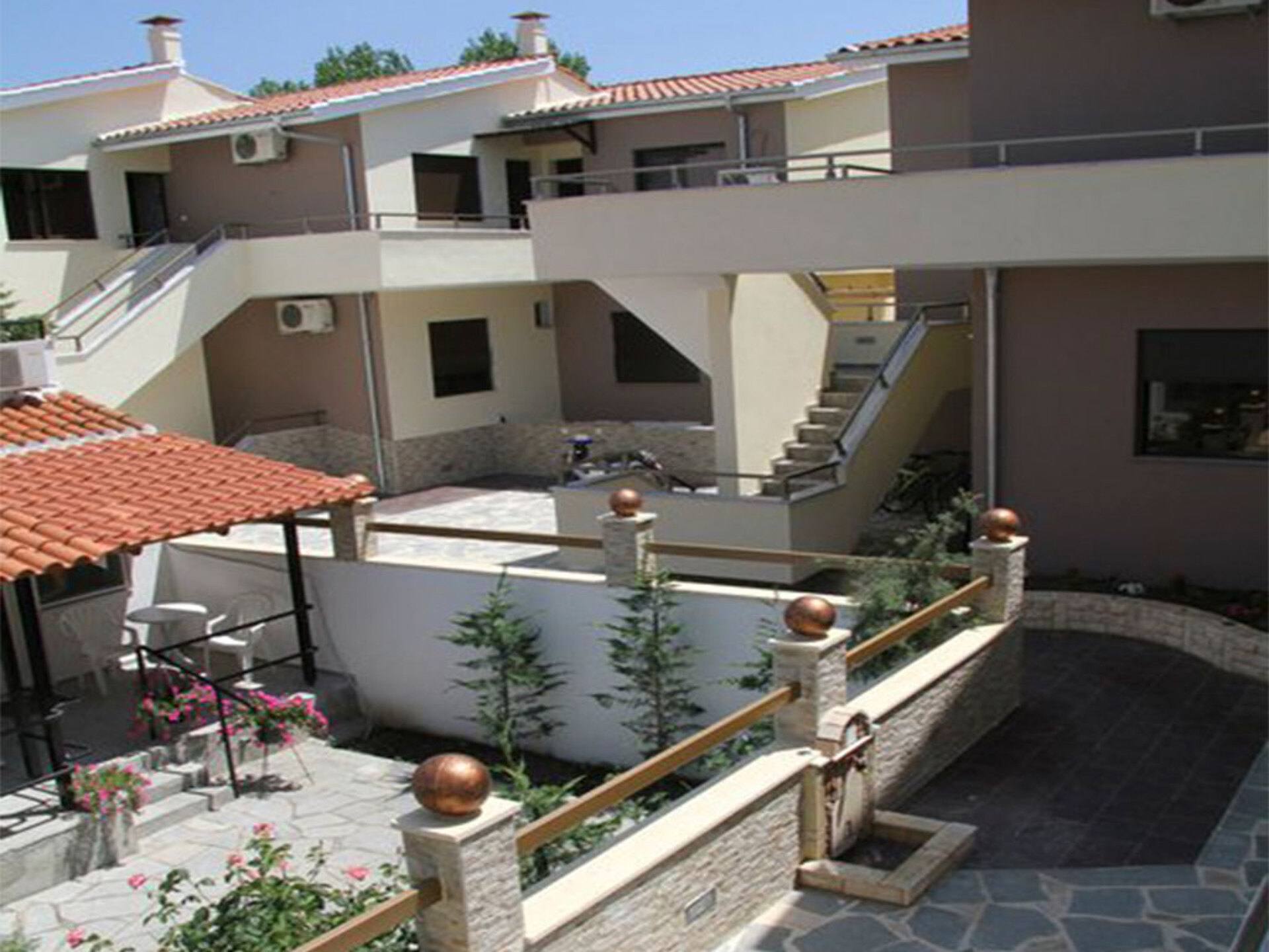 Aphrodite Hotel 2* 1