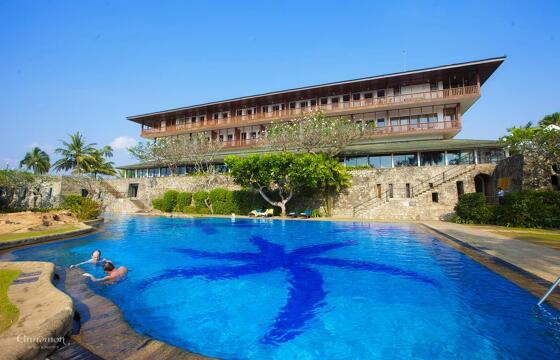 Cinnamon Bentota Beach