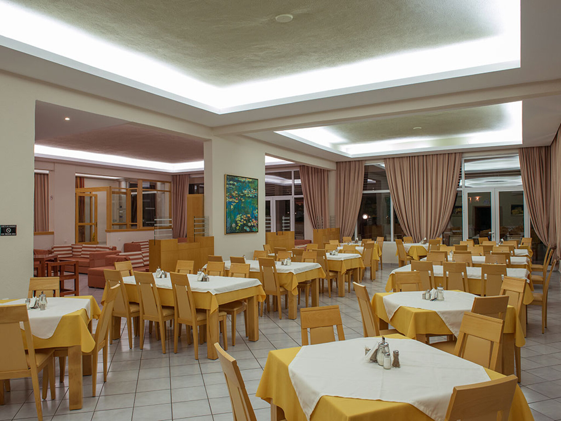 Aethria Hotel 3* 16
