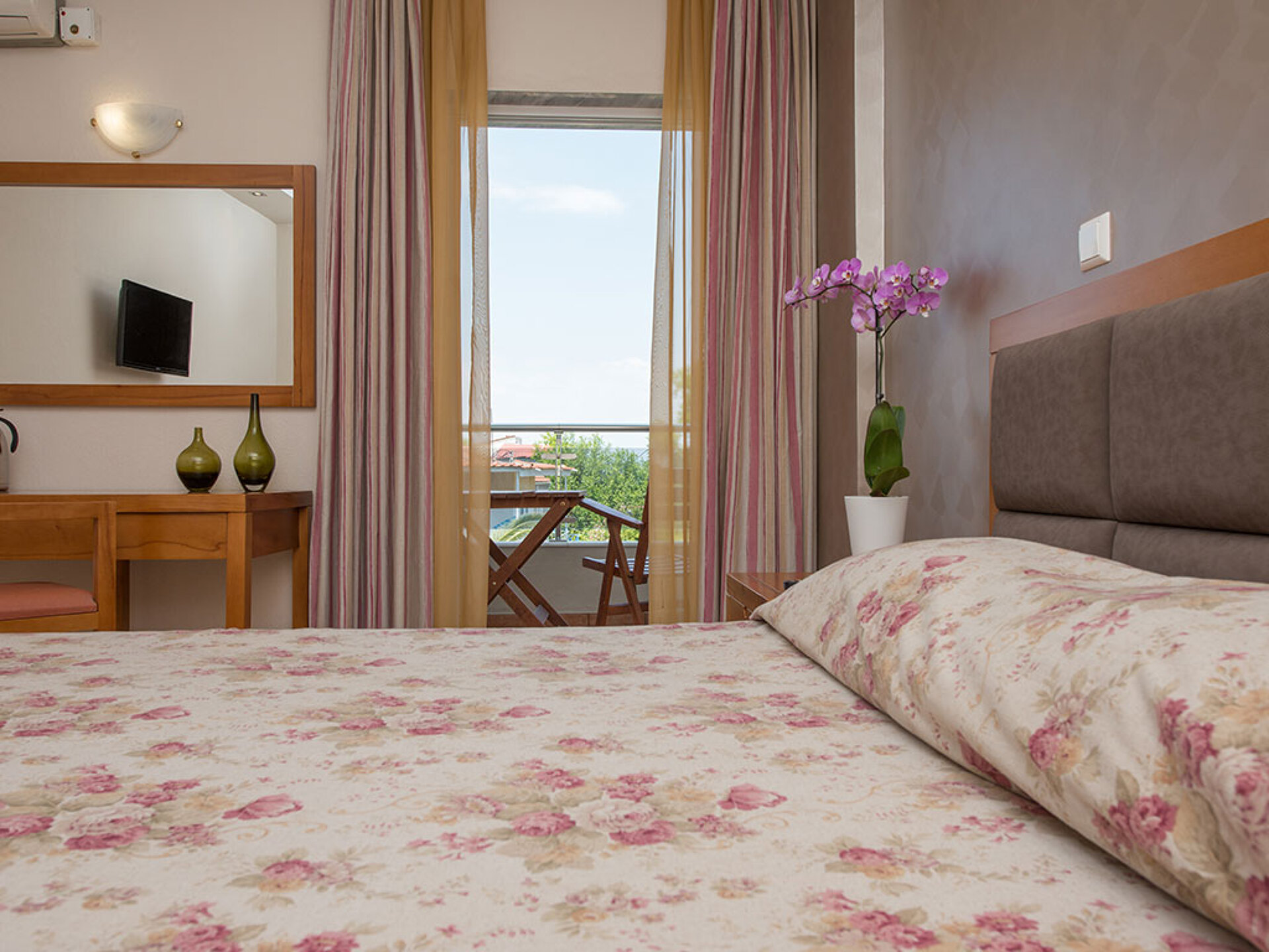 Aethria Hotel 3* 25