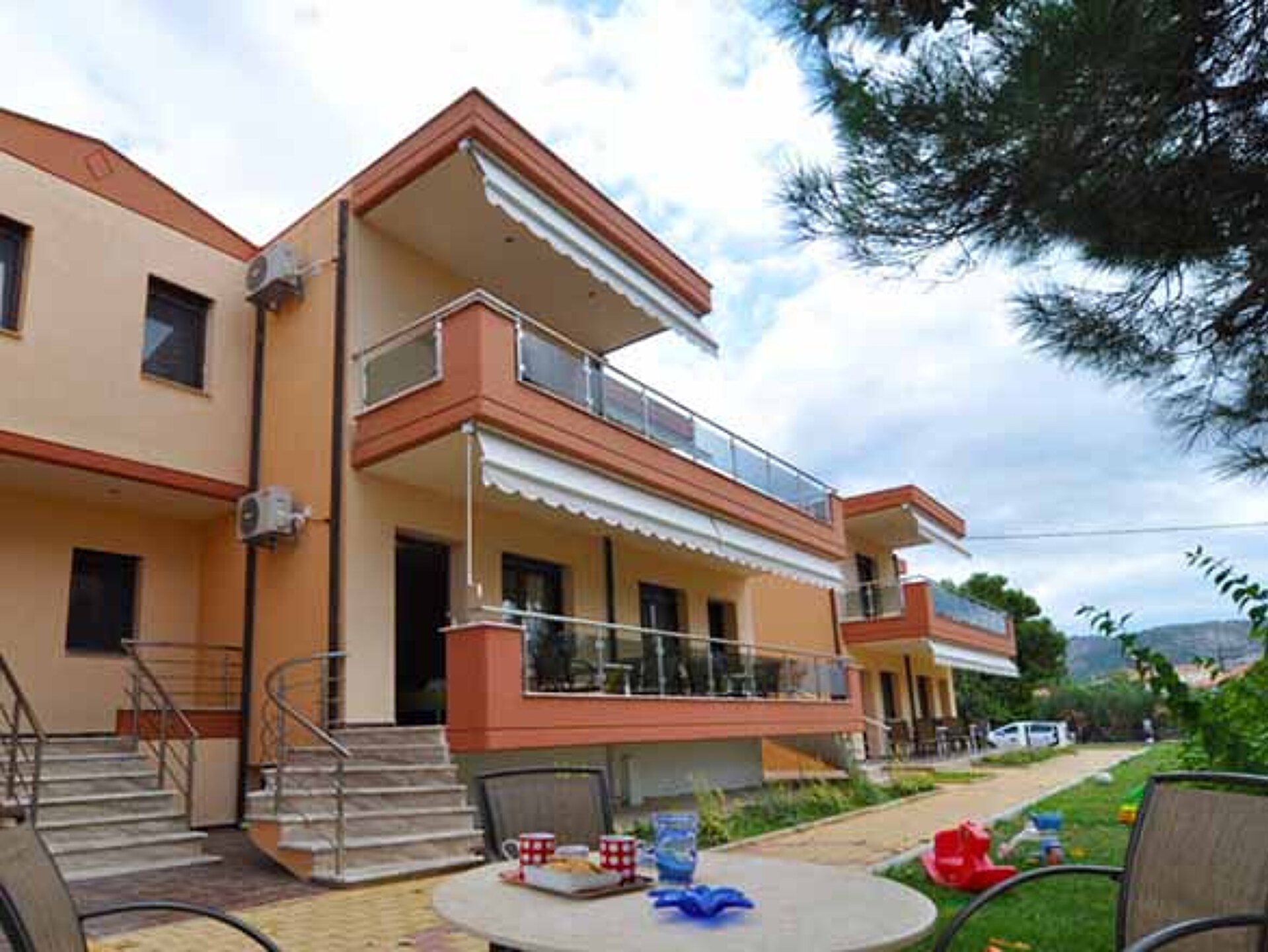 Sissys Villas Potos 0