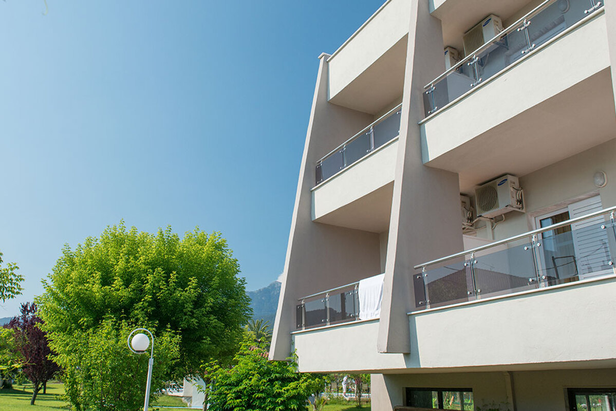 Aethria Hotel 3* 2