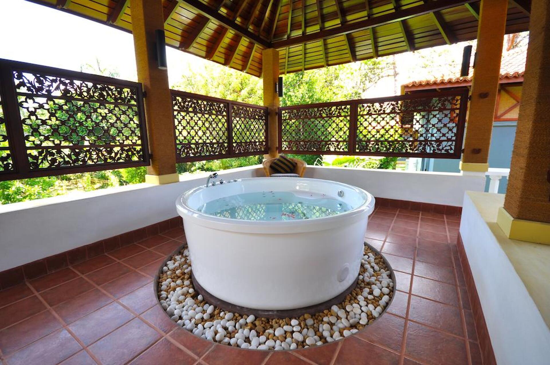 Cocoon Resort & Villas 4* 9