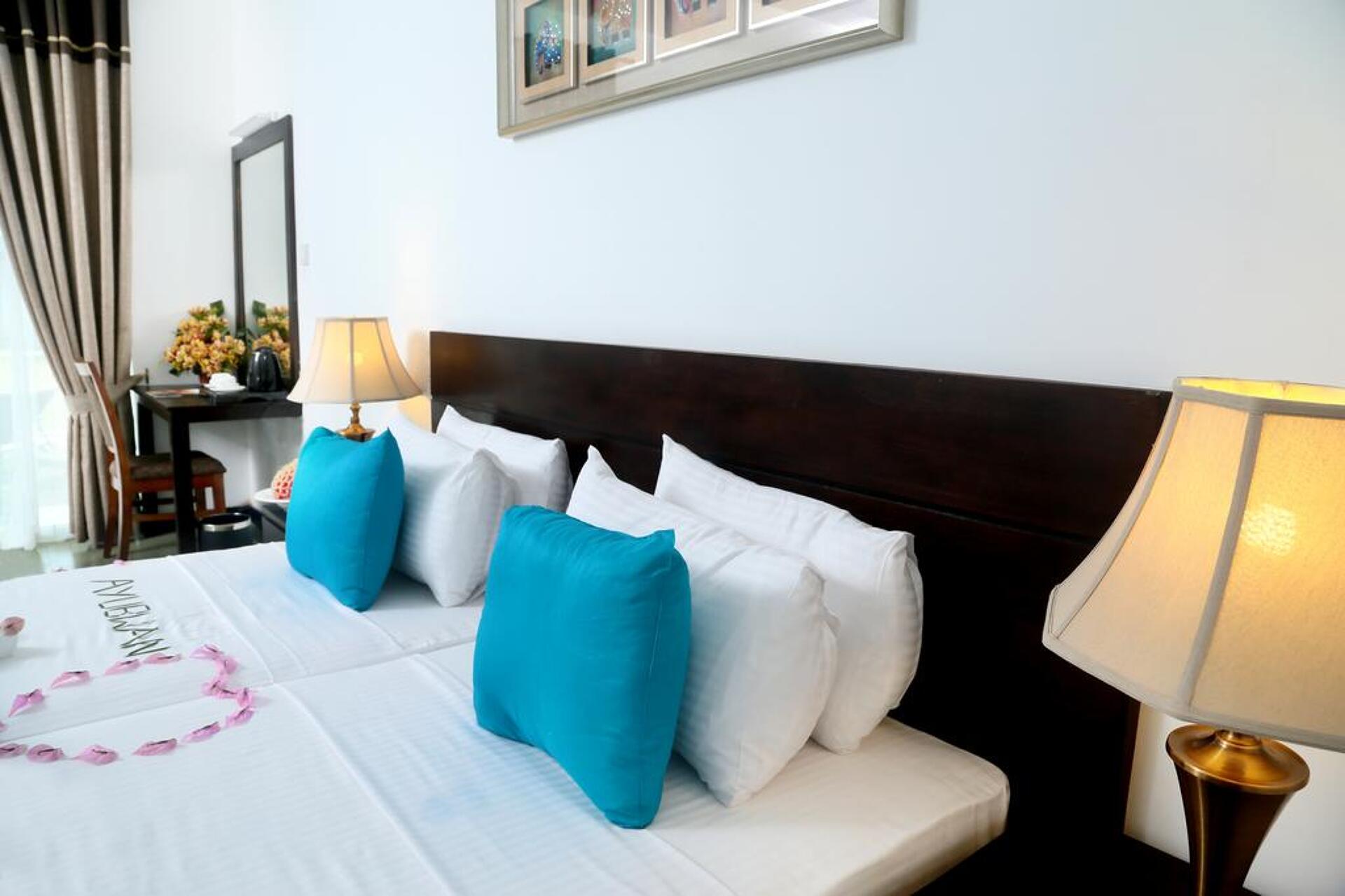 Coco Royal Beach Resort 36