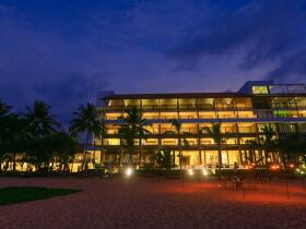 Pandanus Beach Resort & Spa 4*