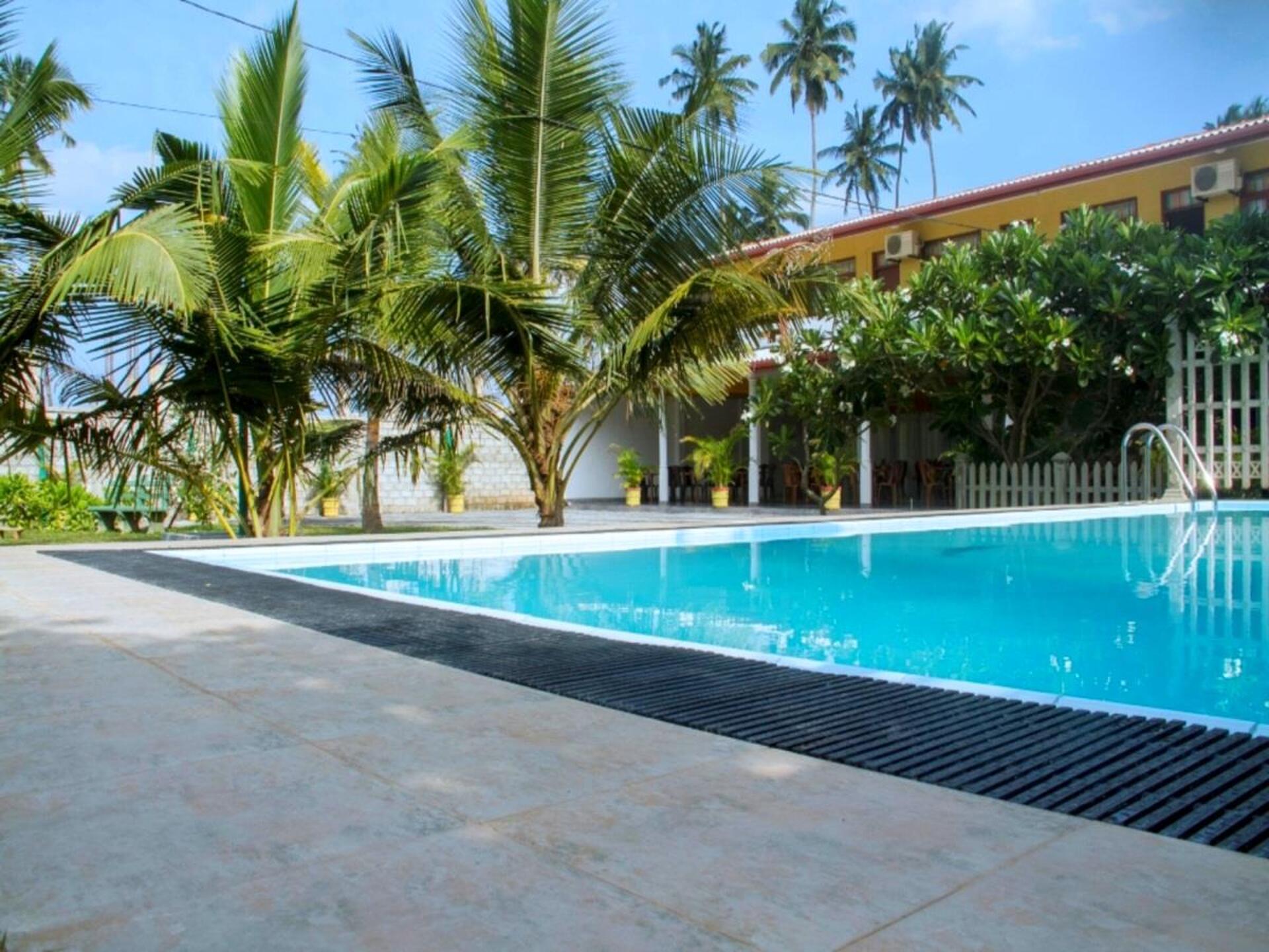 Larns Villa 2* 2