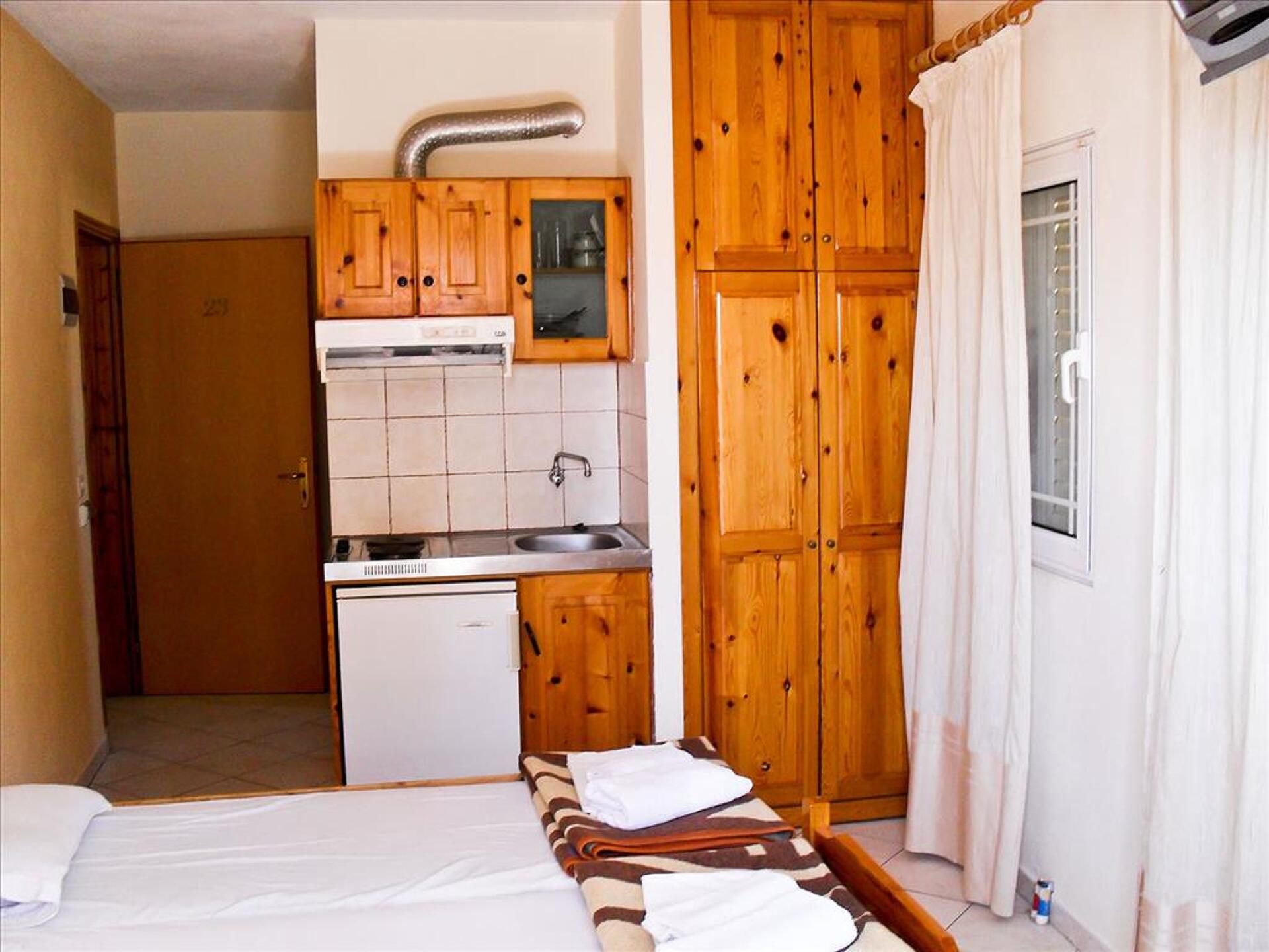 Elena Studios 7