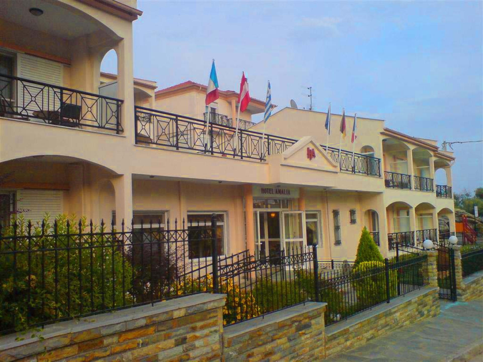 Amalia Hotel 3* 1