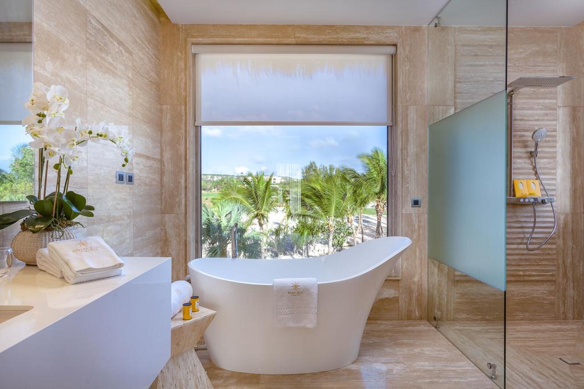 Eden Roc at Cap Cana 5* 8