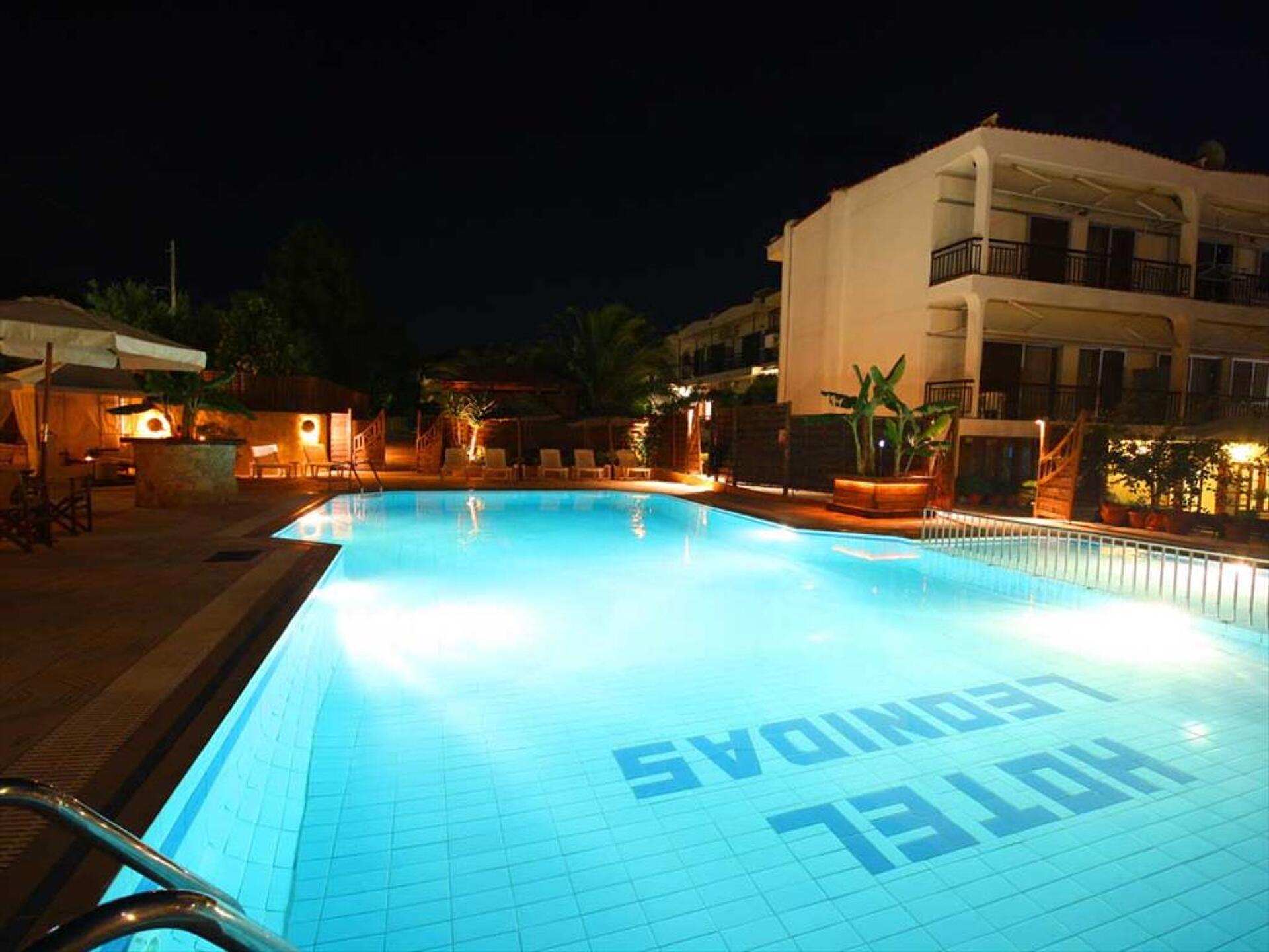 Leonidas Apartments 6