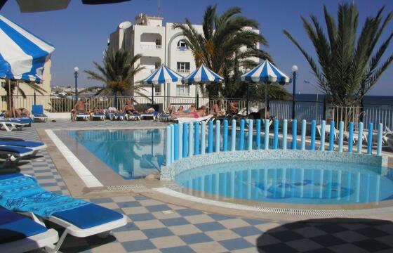 Dreams Beach Hotel