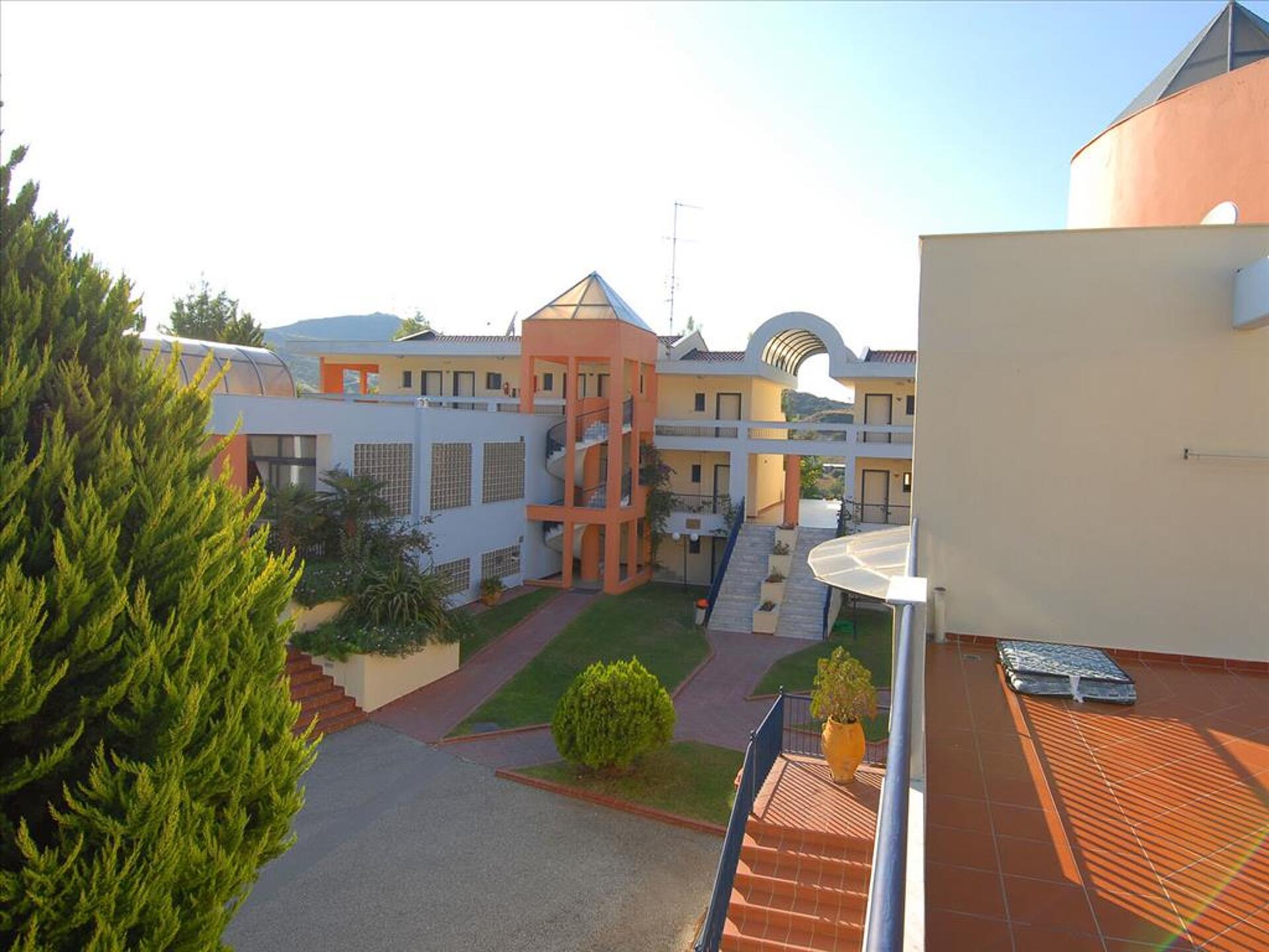 Atrium Hotel 3* 8