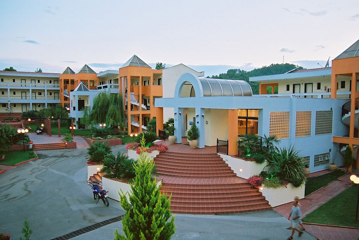 Atrium Hotel 3* 1