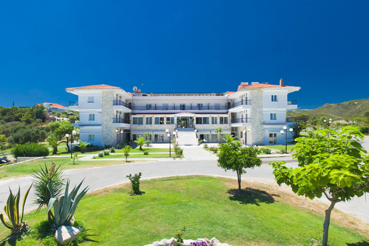 Hilltop Hotel 3* 2