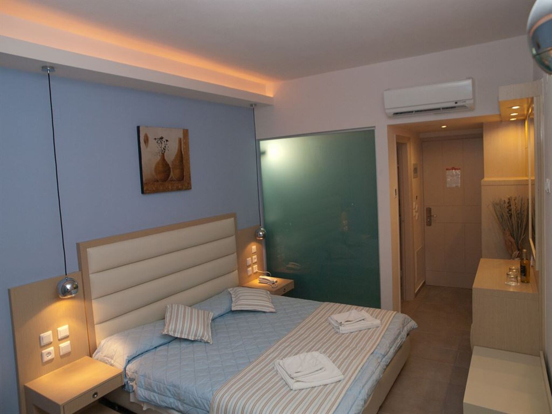 Pantheon Hotel 3* 18