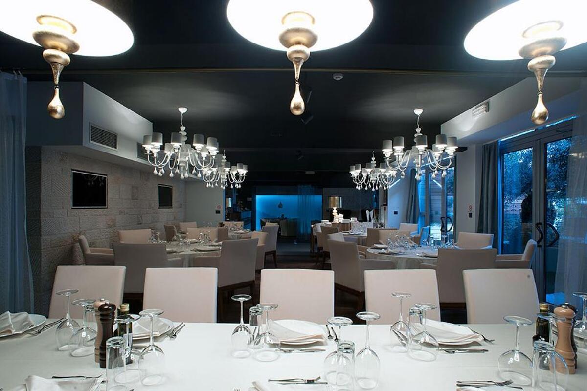 Aleksandar Hotel & Wine Bar 4* last