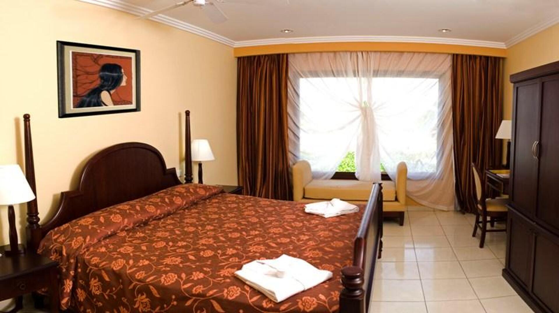 Iberostar Laguna Azul 5* 6