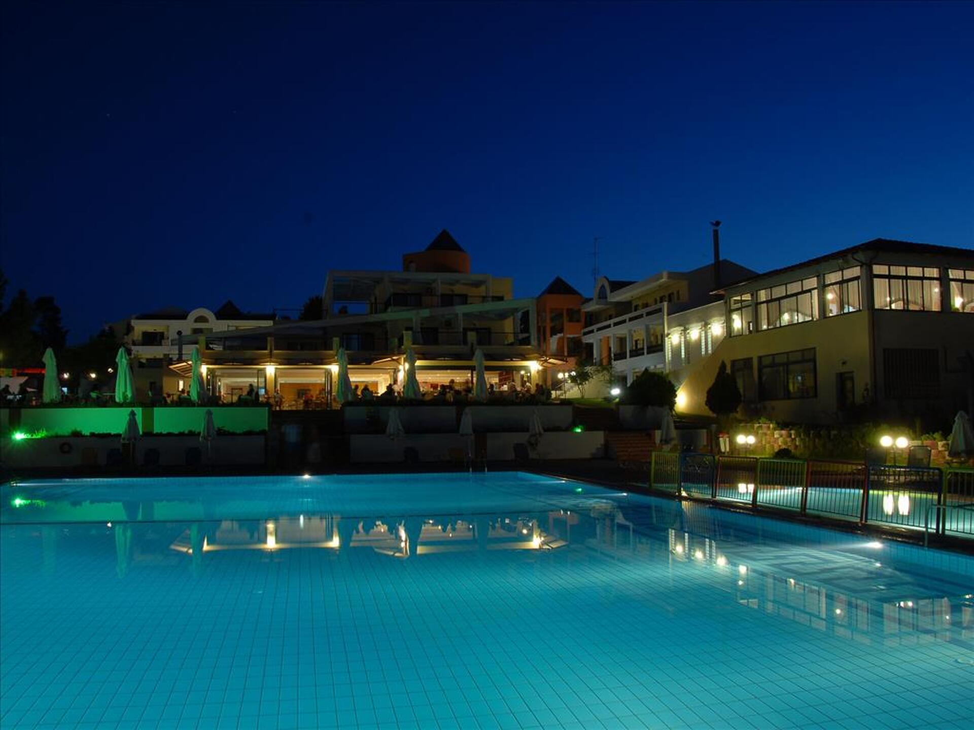 Atrium Hotel 3* 10