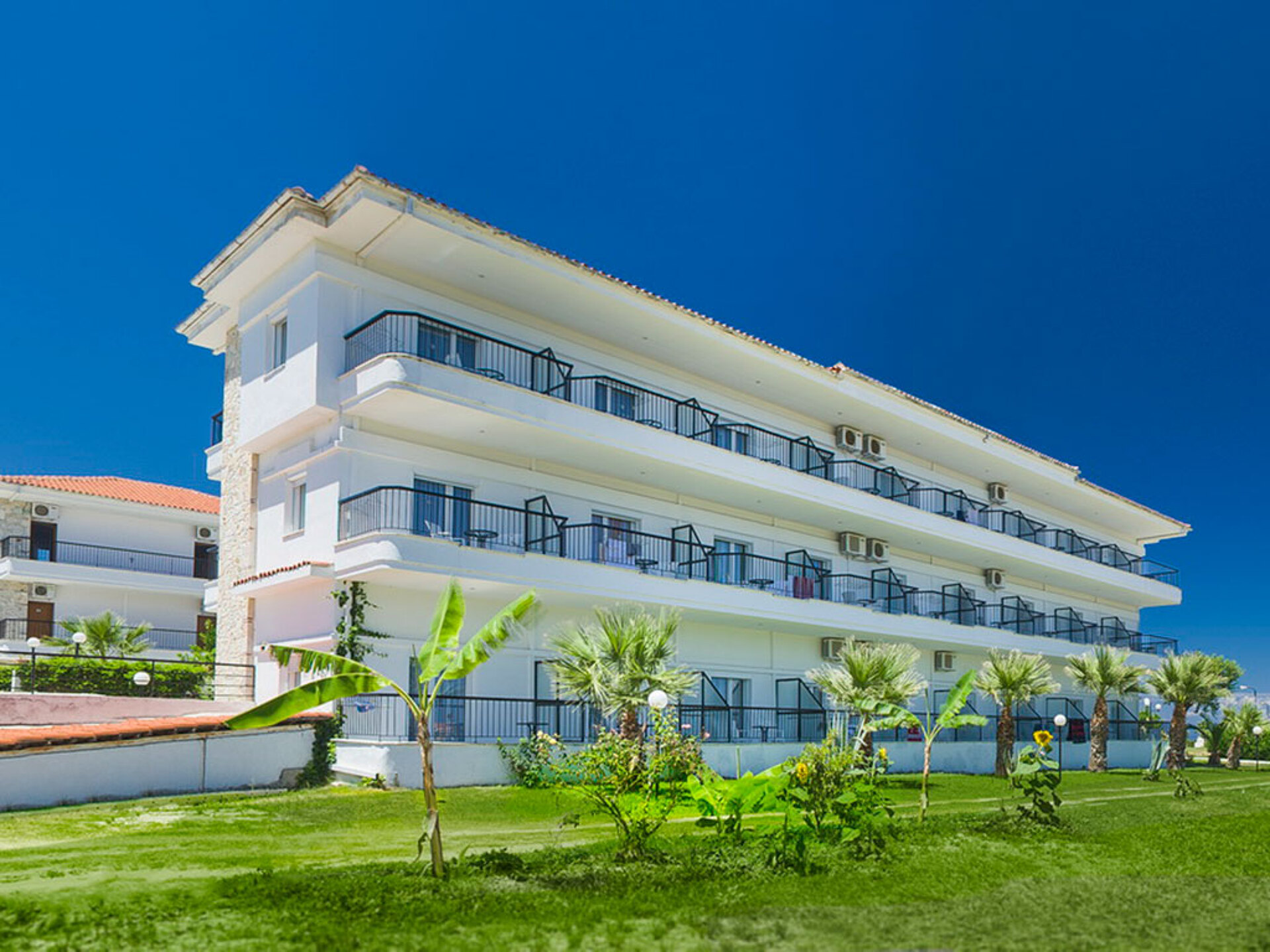 Hilltop Hotel 3* 0