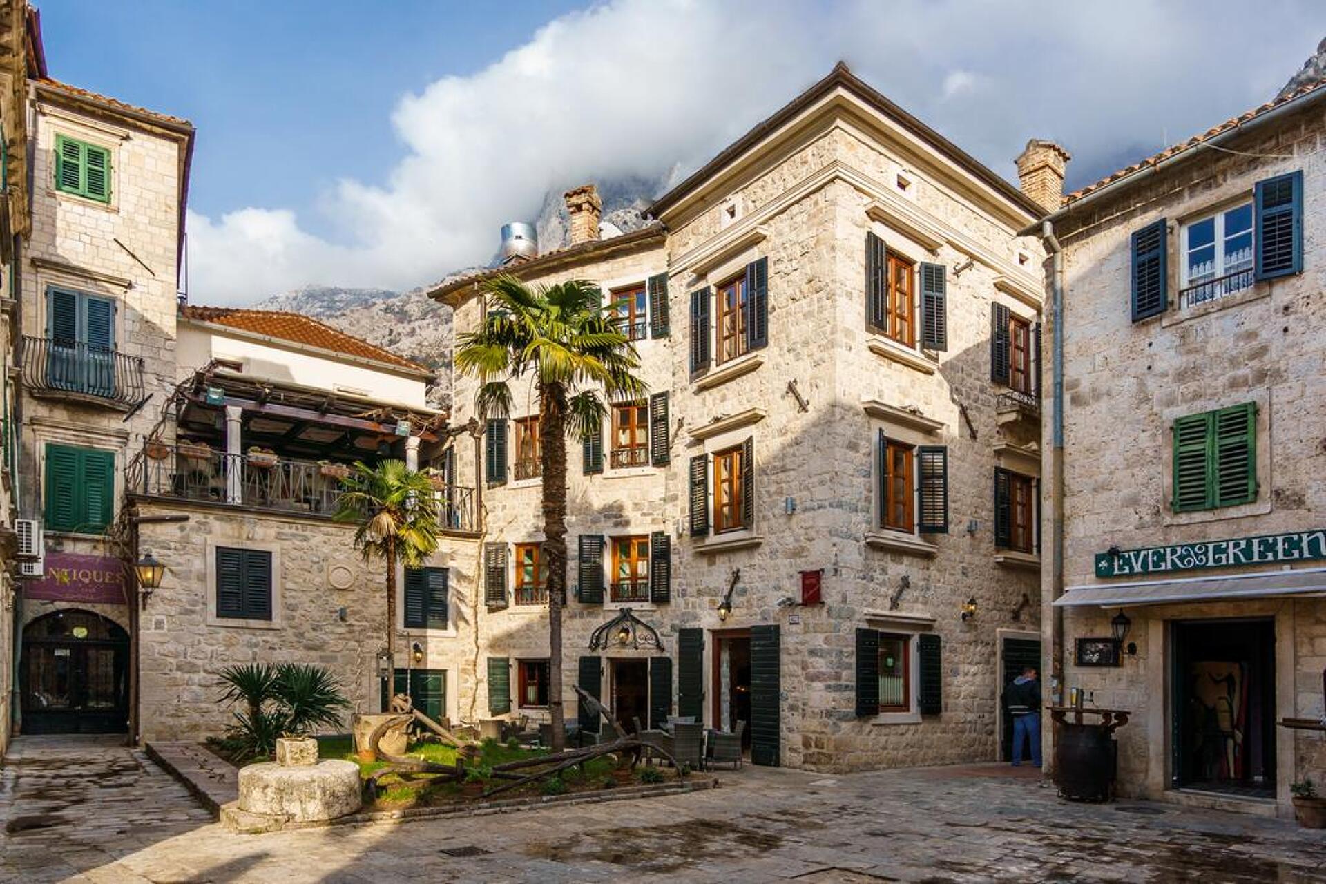 Monte Cristo Hotel 4* 0