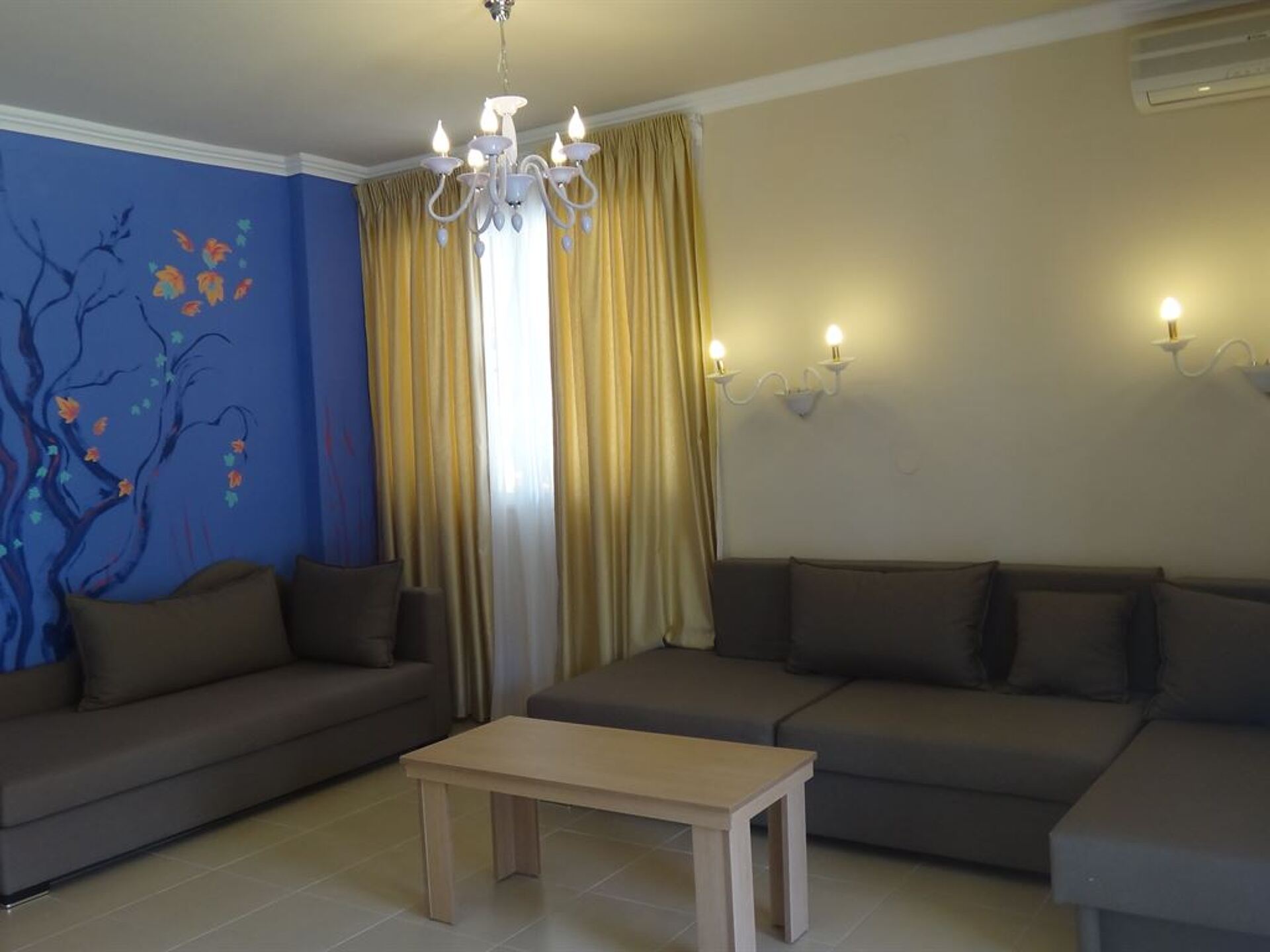 Leonidas Apartments 12