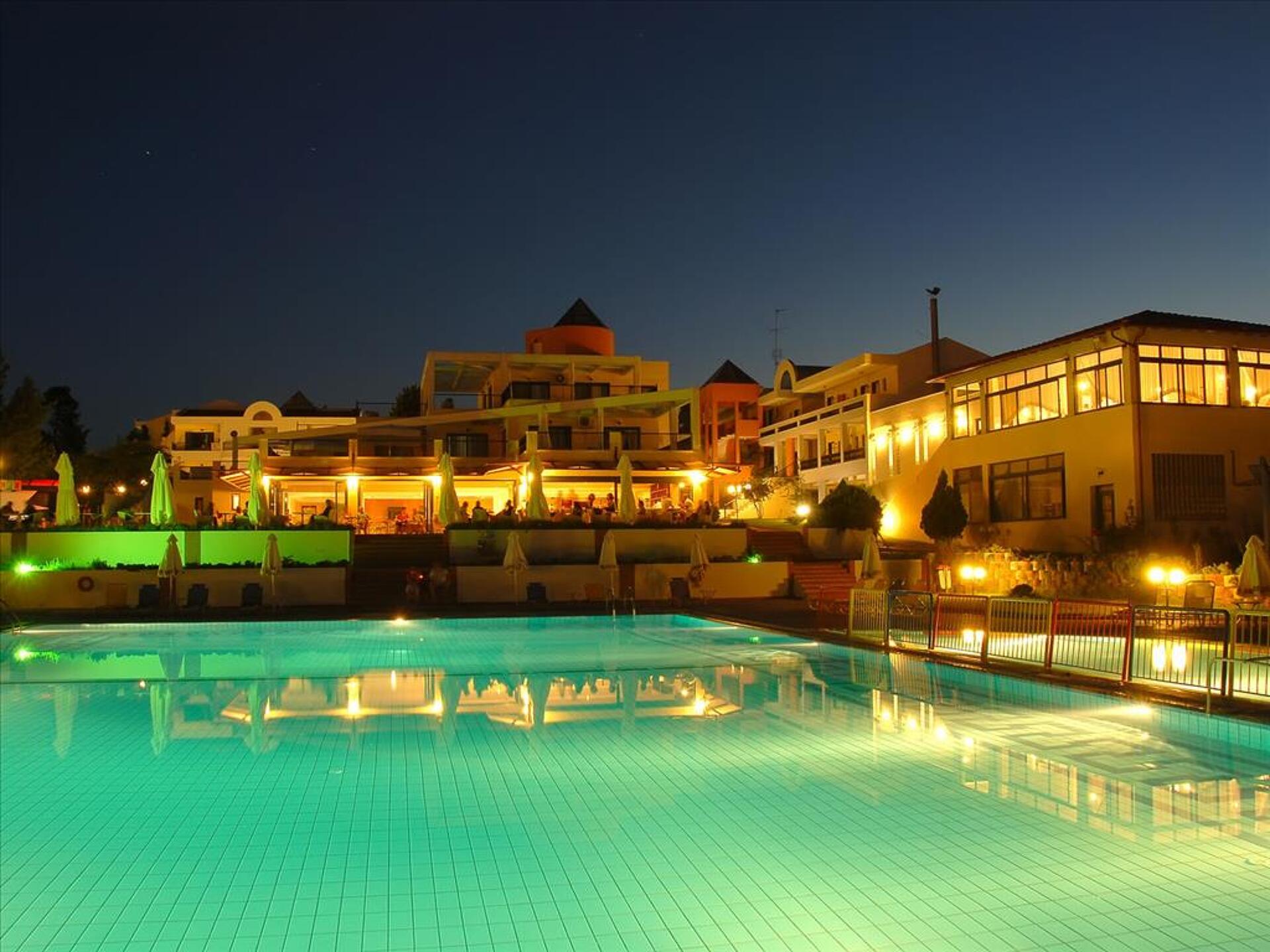 Atrium Hotel 3* 9