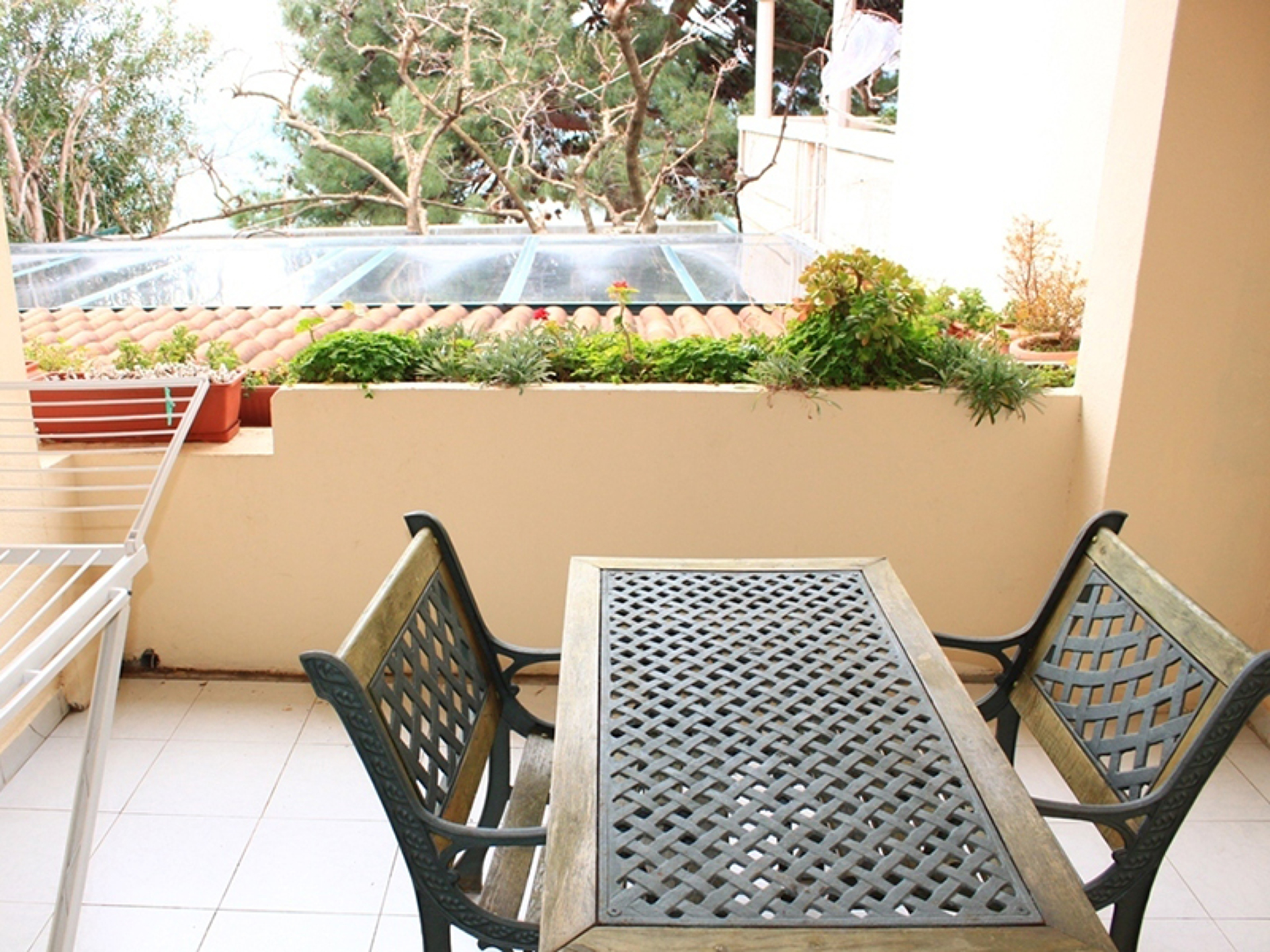 Villa Plaza 2