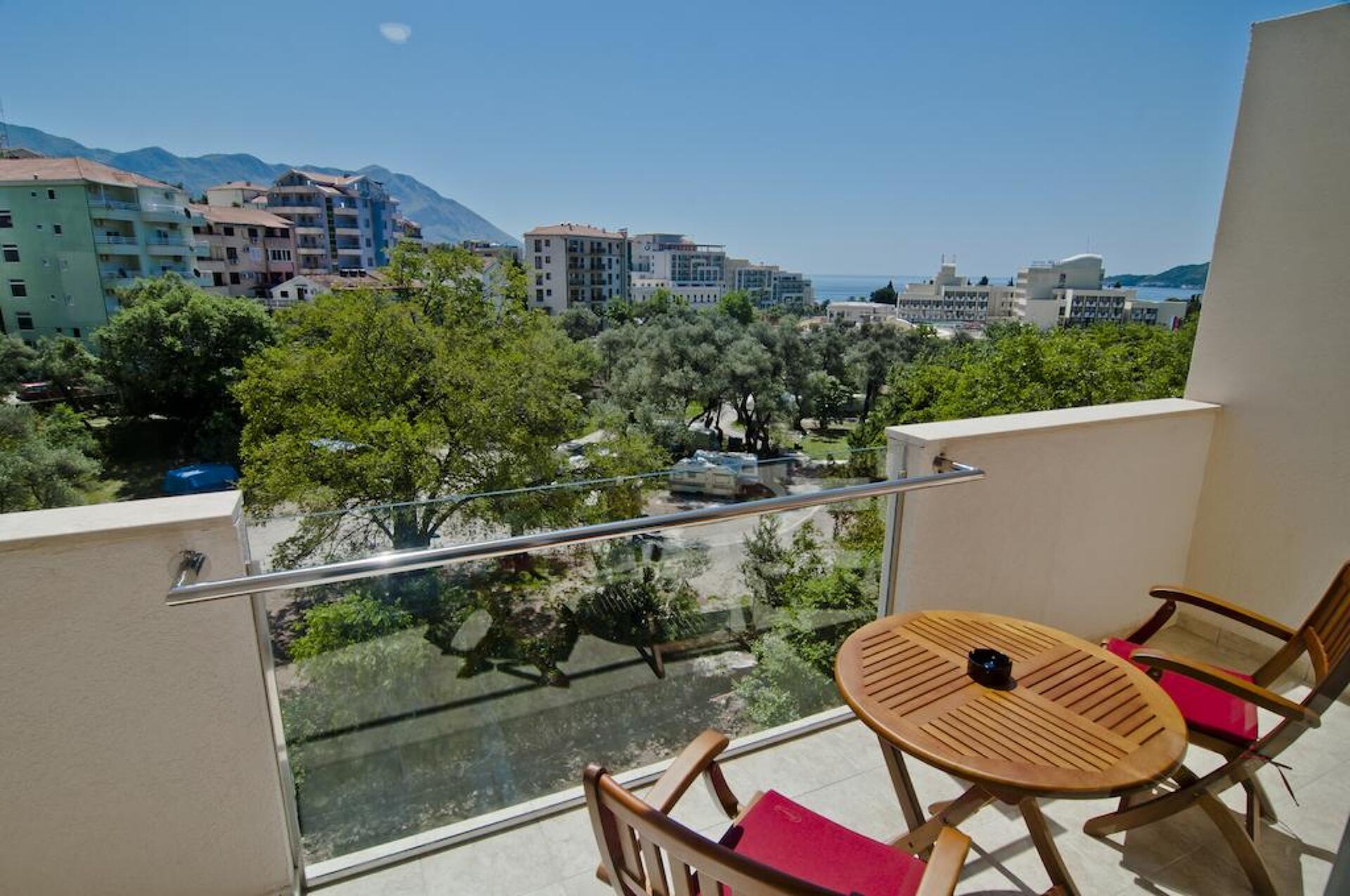 Nadezda Hotel 4* 4