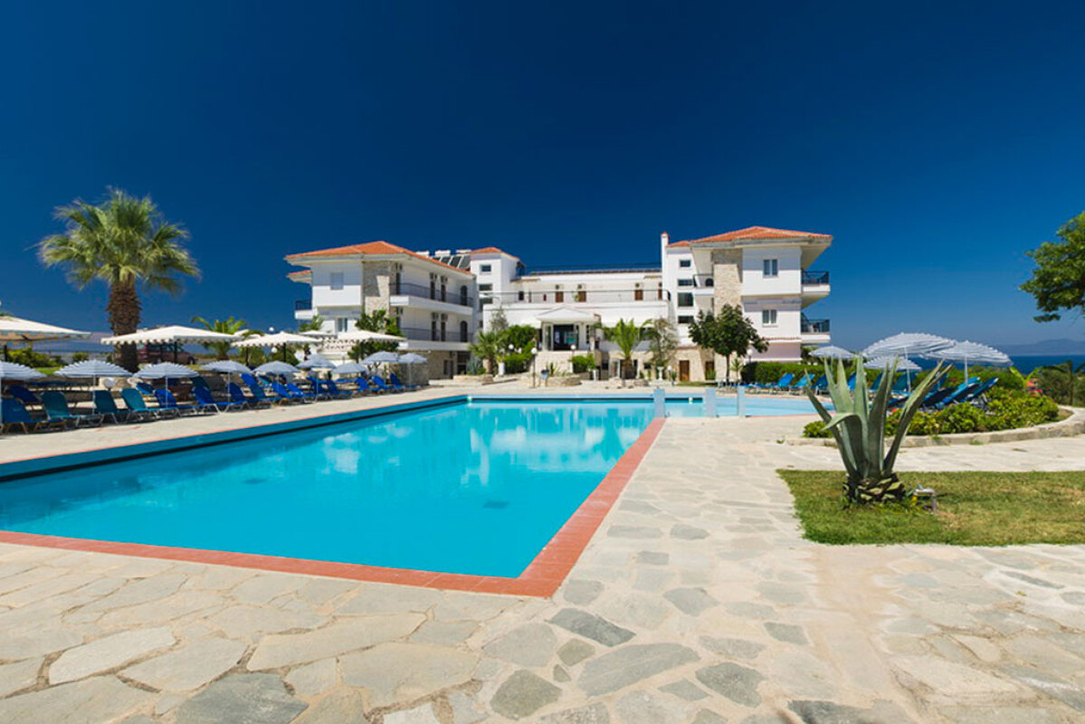 Hilltop Hotel 3* 1