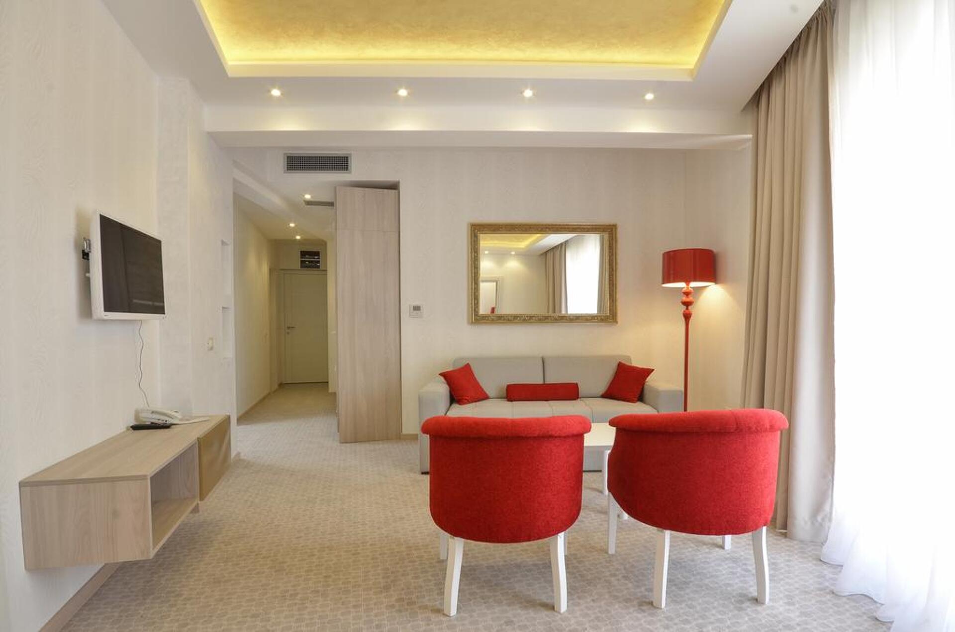 Atina Hotel 4* 4