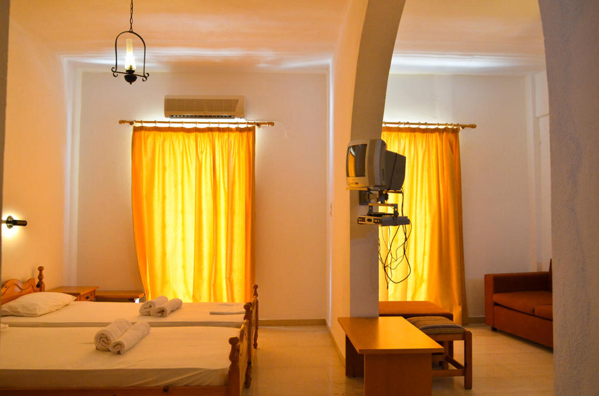 Iro Hotel 2* 7