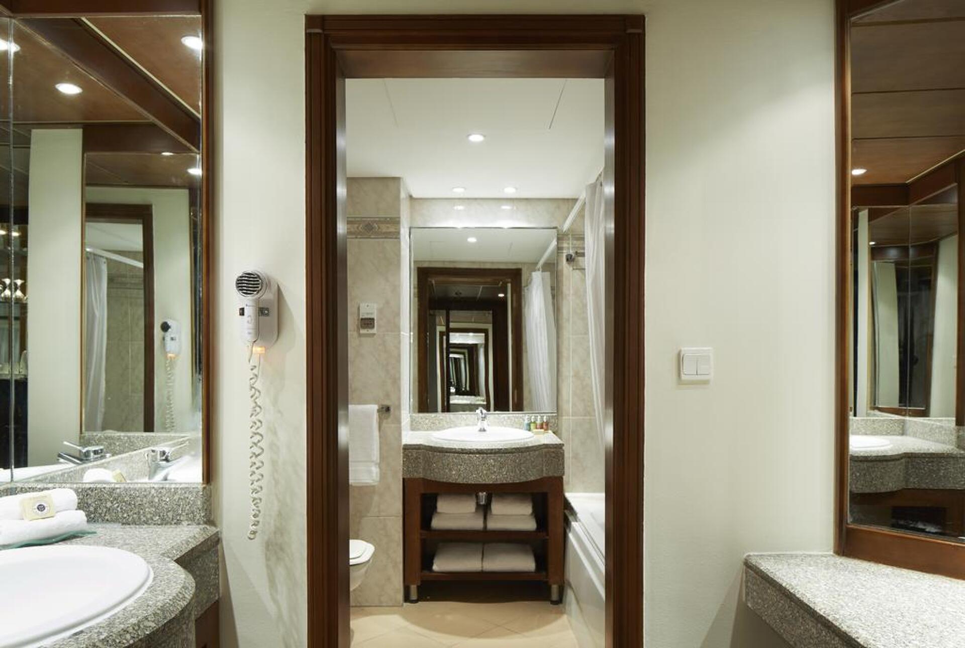 Marriott Beach Resort Hurghada  5* 8