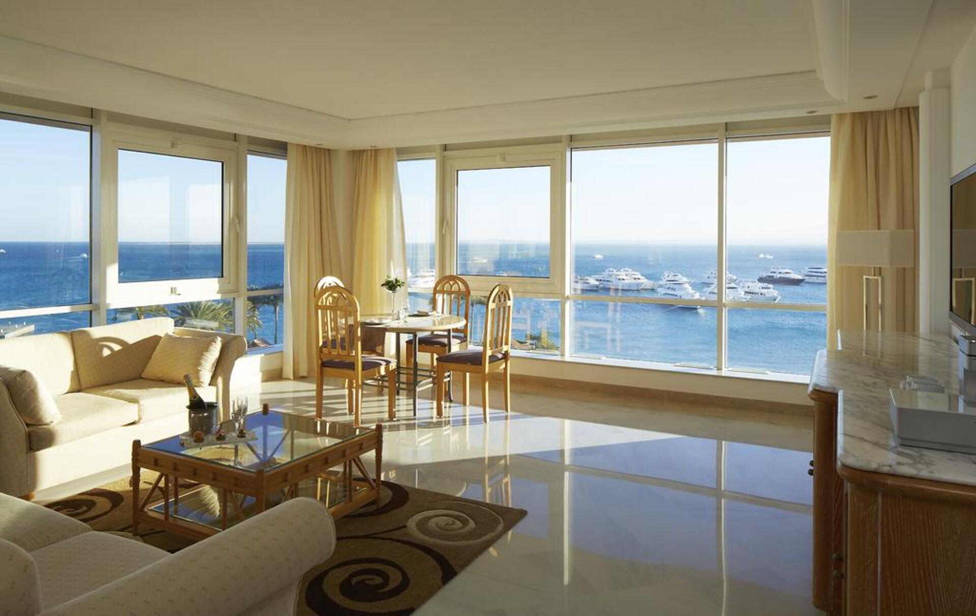 Marriott Beach Resort Hurghada  5* 12