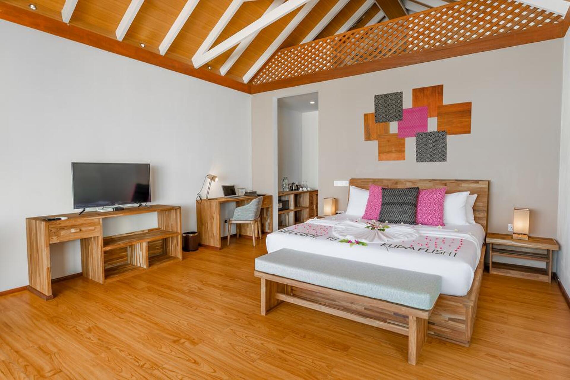 Kudafushi Resort & Spa 17