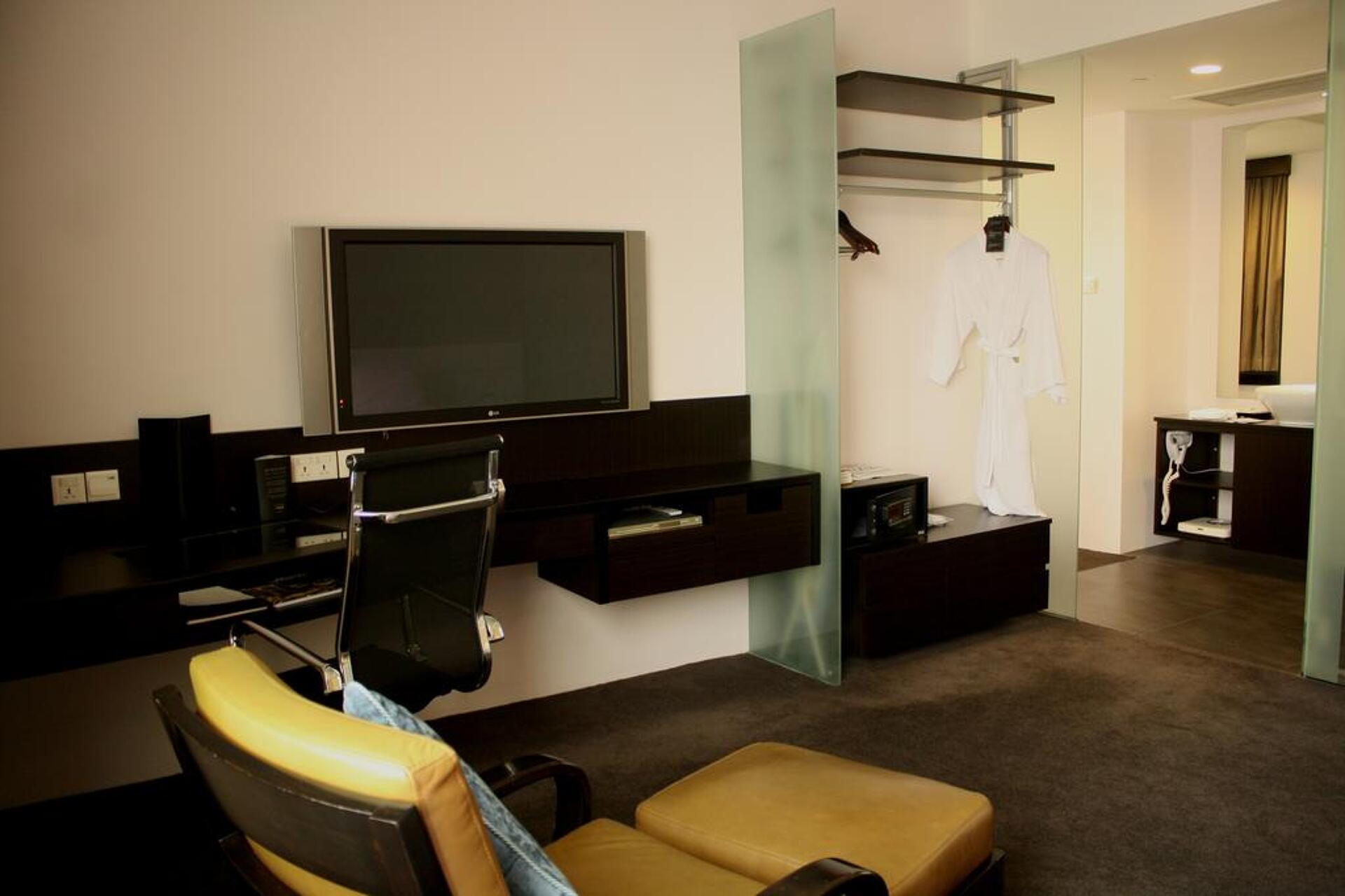 Furama City Centre 4* 21