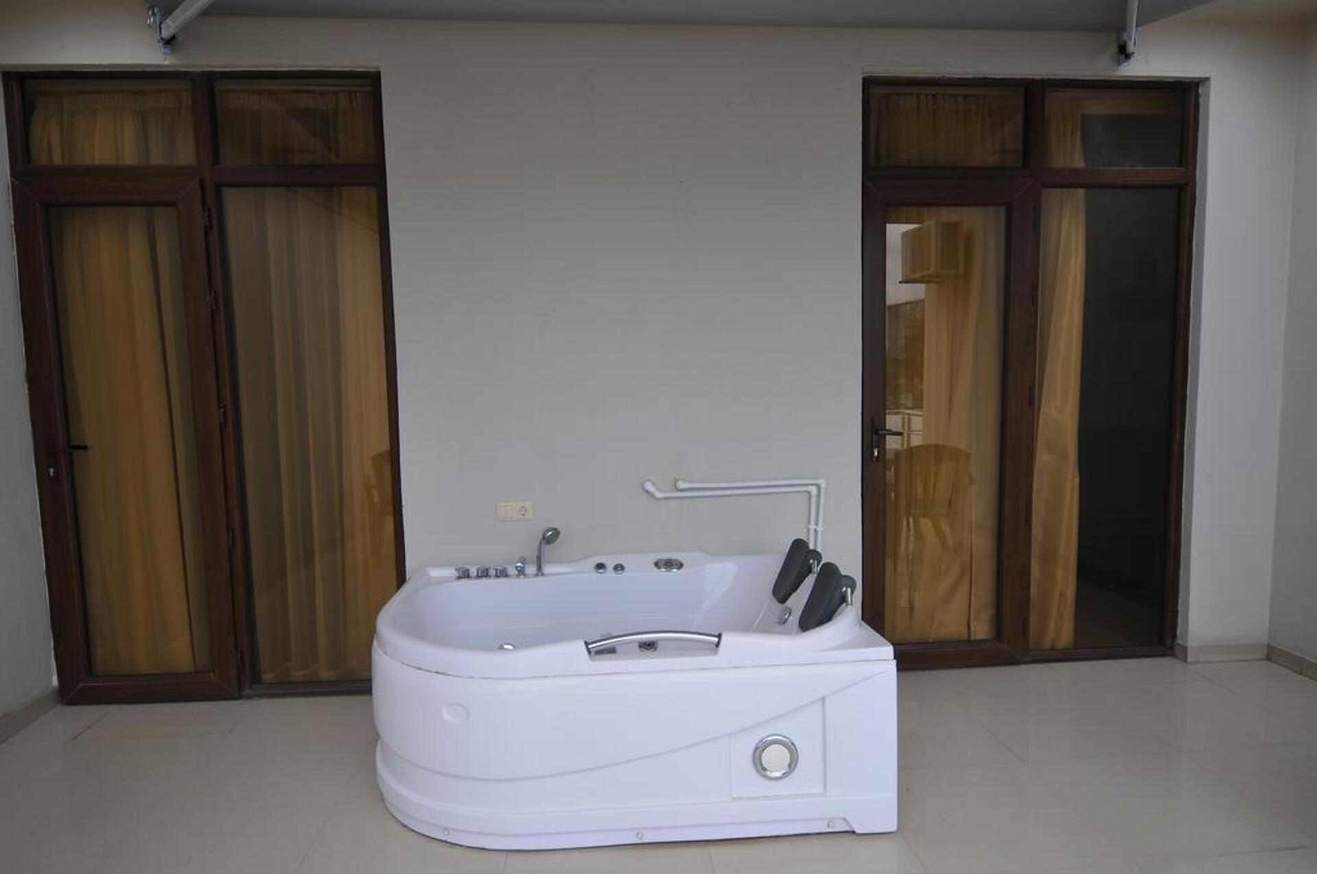 Cristal GB Hotel 32