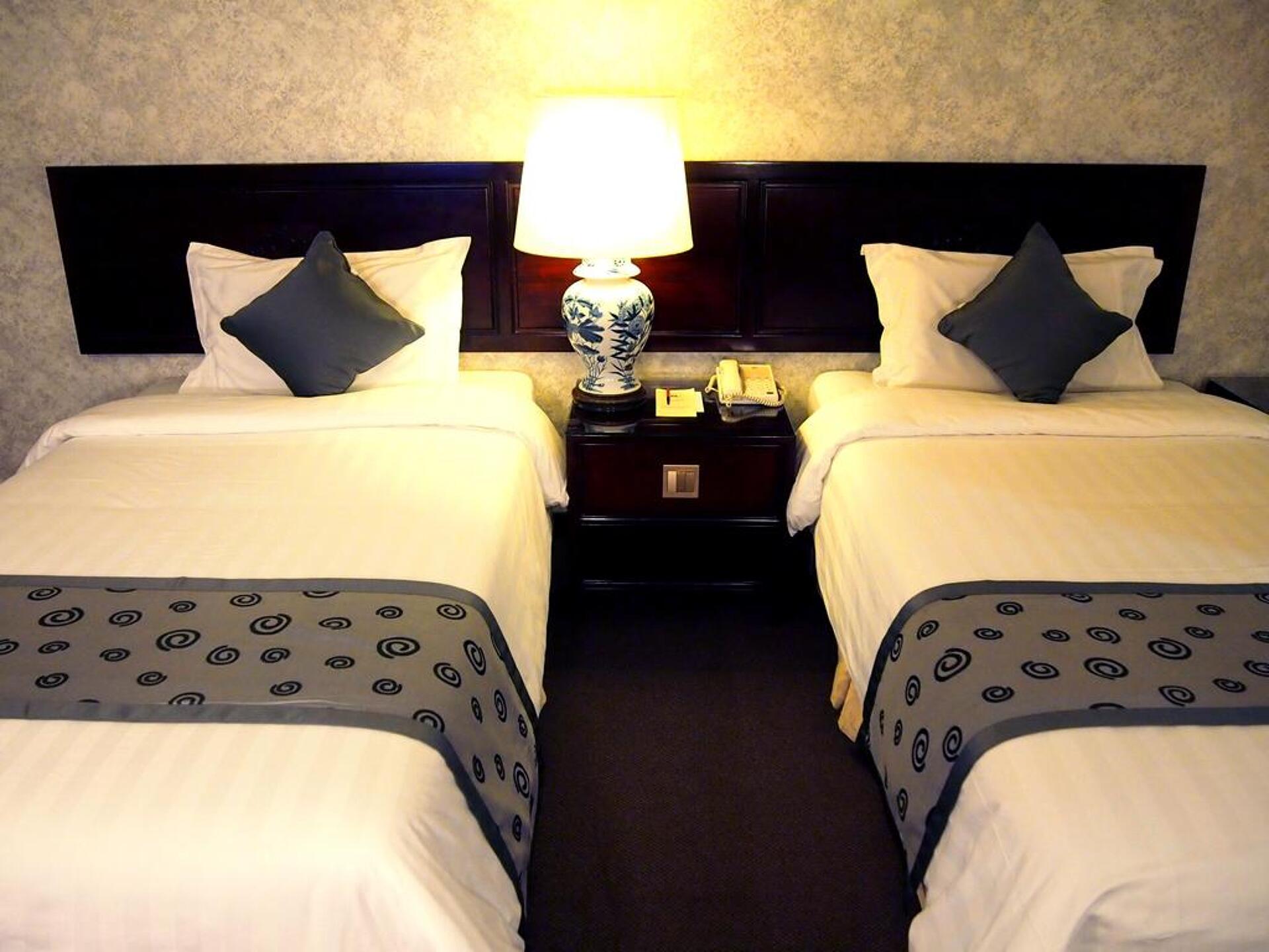 Royal Hotel Singapore 4* 10