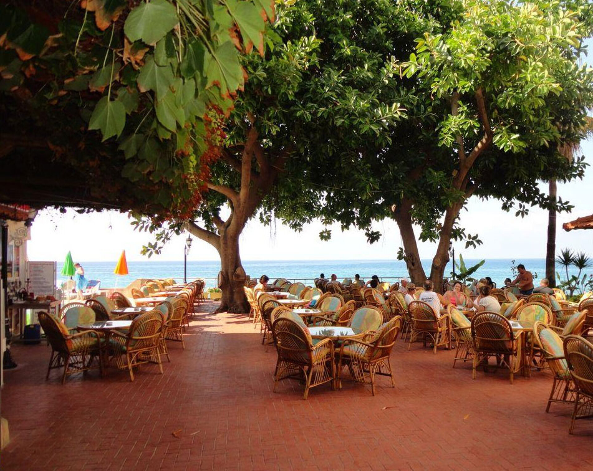 Floria Beach Hotel 4* 2
