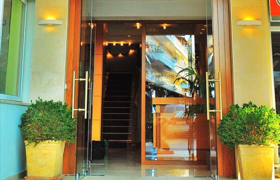 Avra Hotel