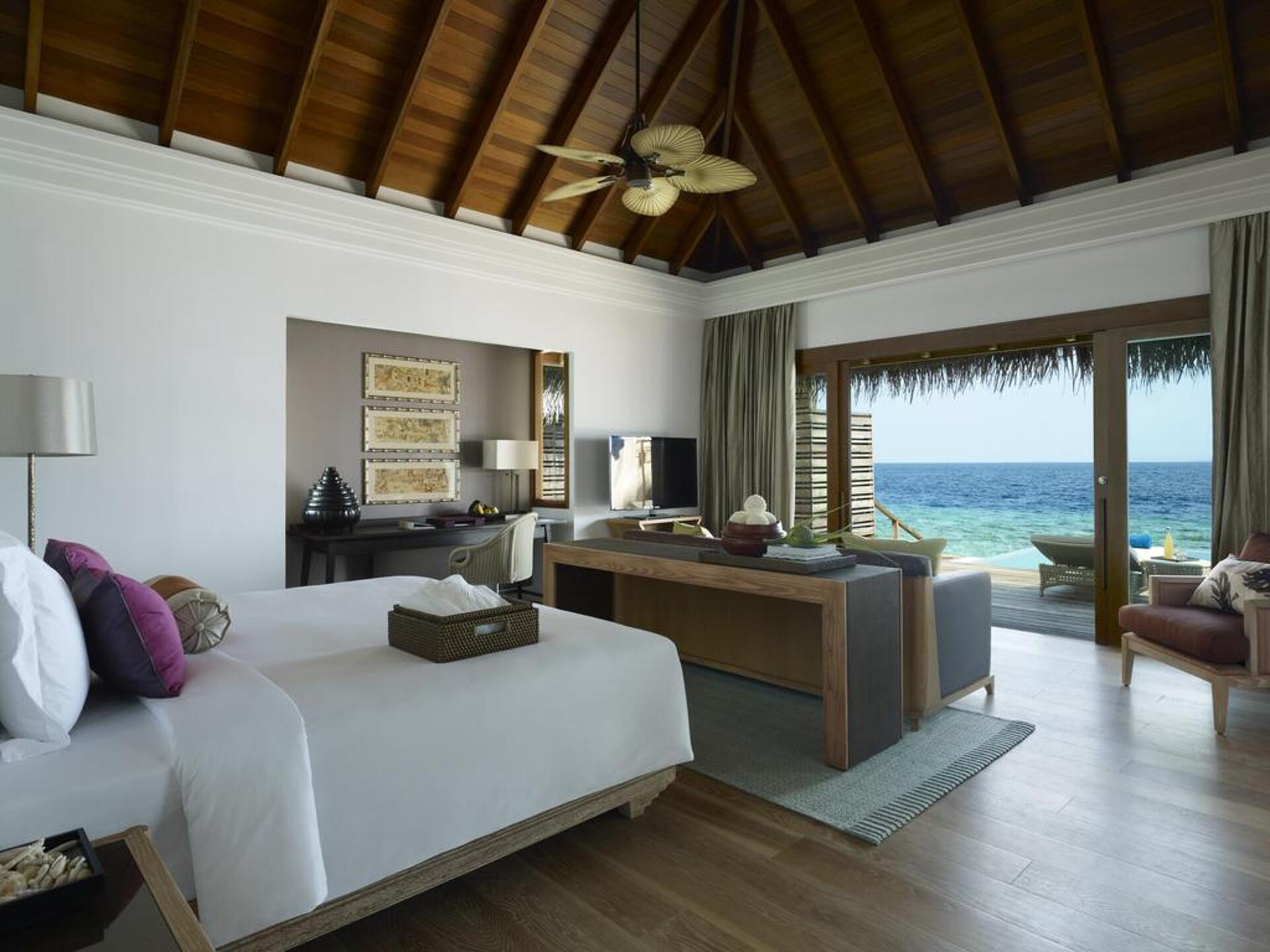 Dusit Thani Maldives 5* 9