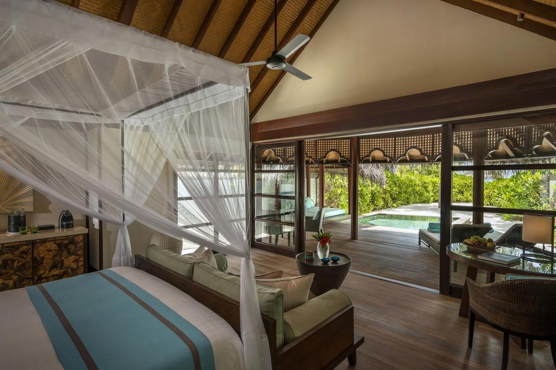 Four Seasons Resort Maldives at Kuda Huraa 5* 23