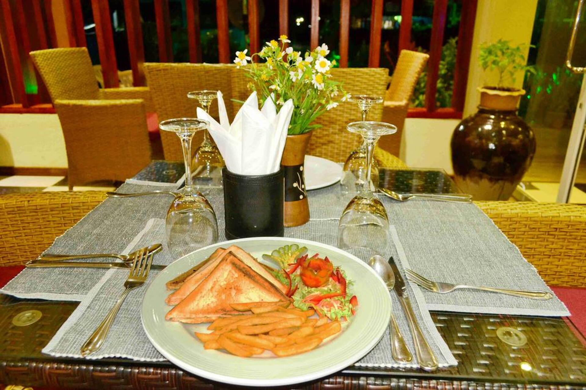 UI Inn Hotel 3* 24