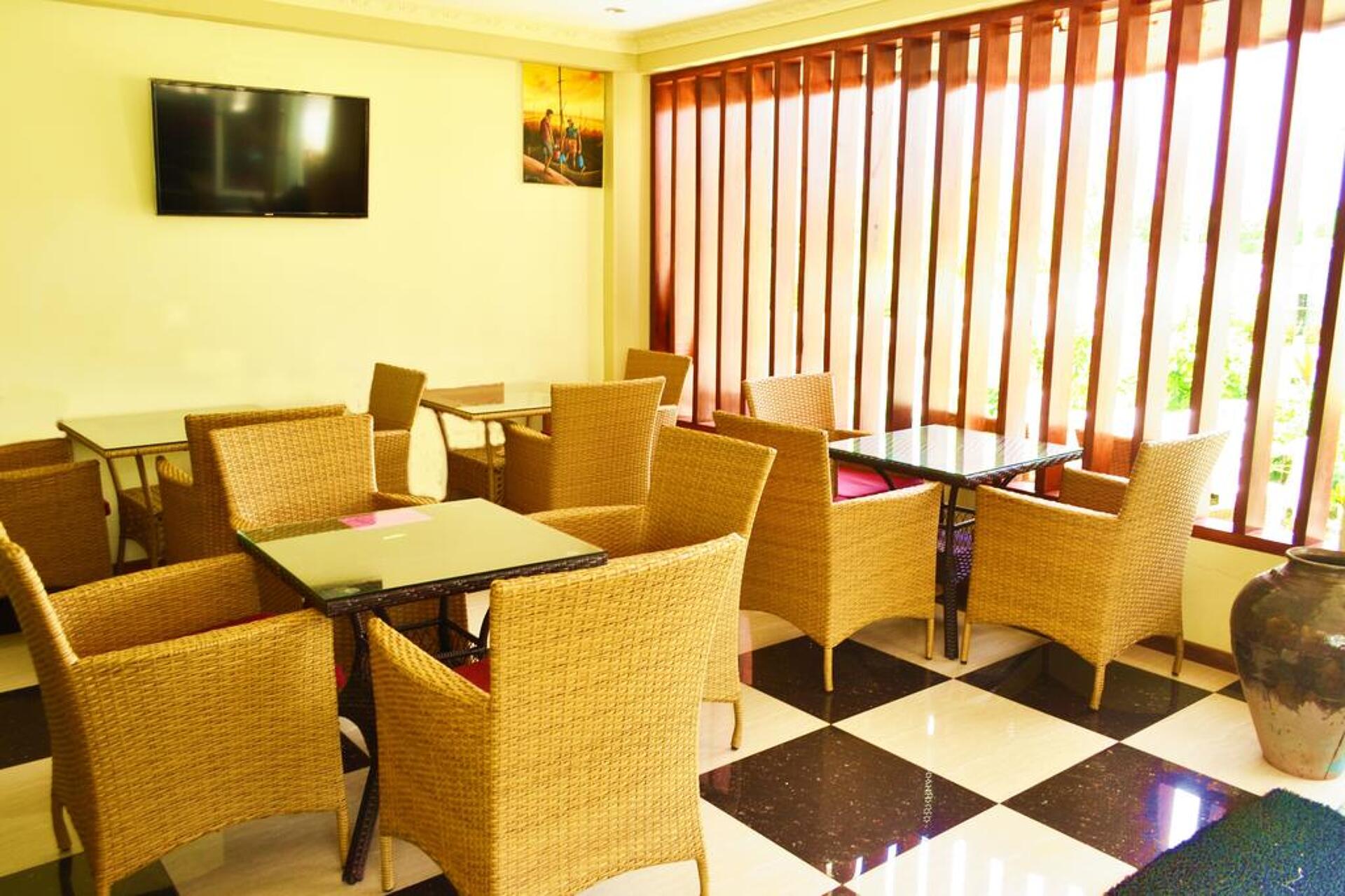 UI Inn Hotel 3* 22