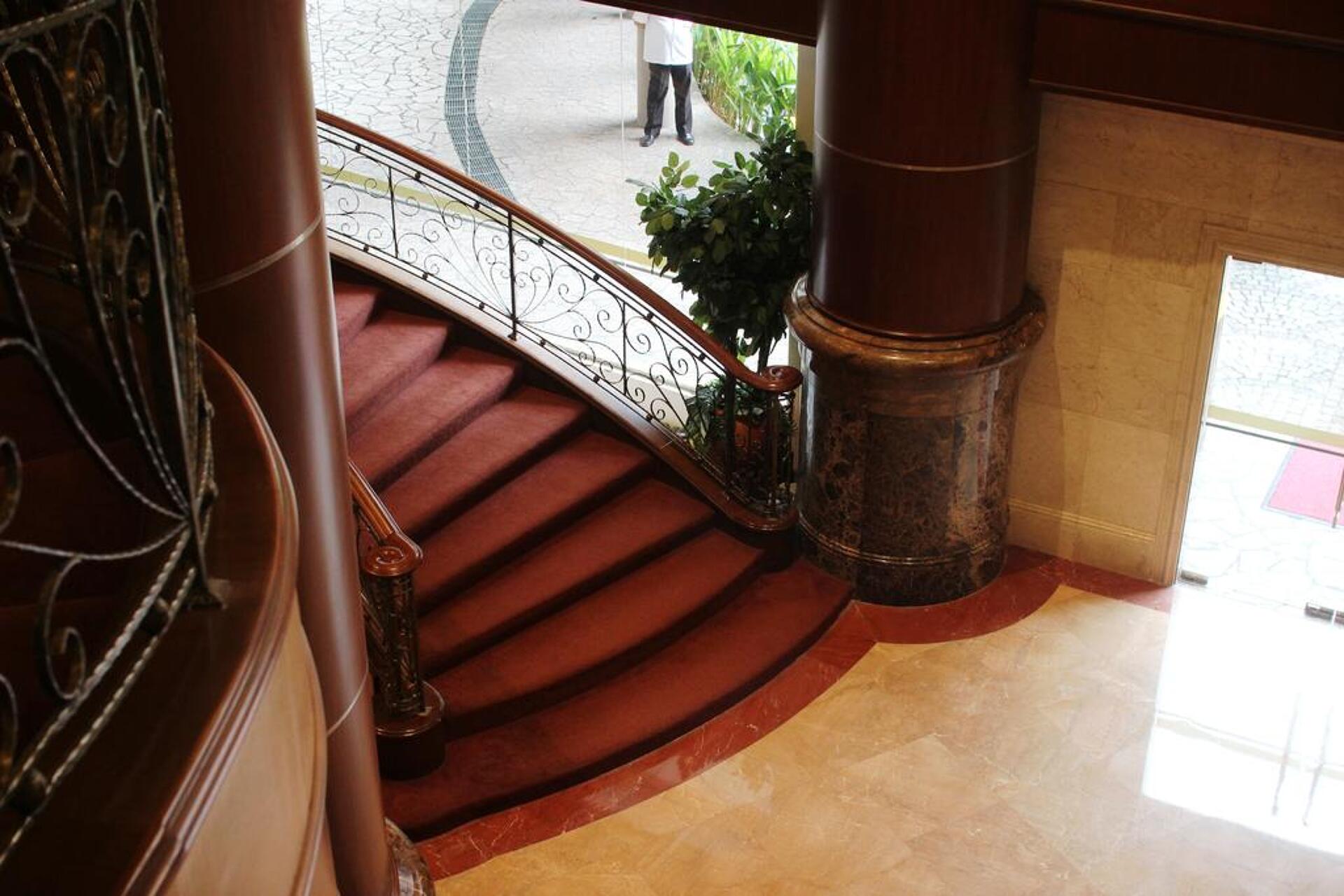 Furama RiverFront 4* 4